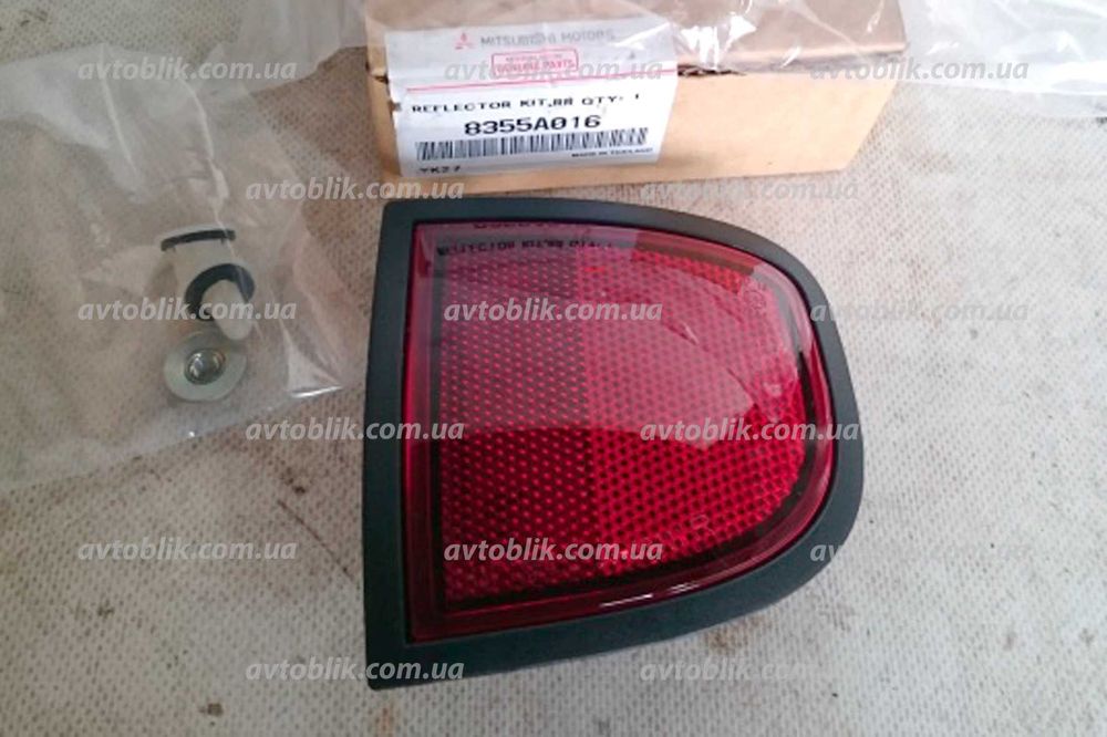 Задний фонарь в бампер Mitsubishi Outlander, Pajero, L200, Lancer