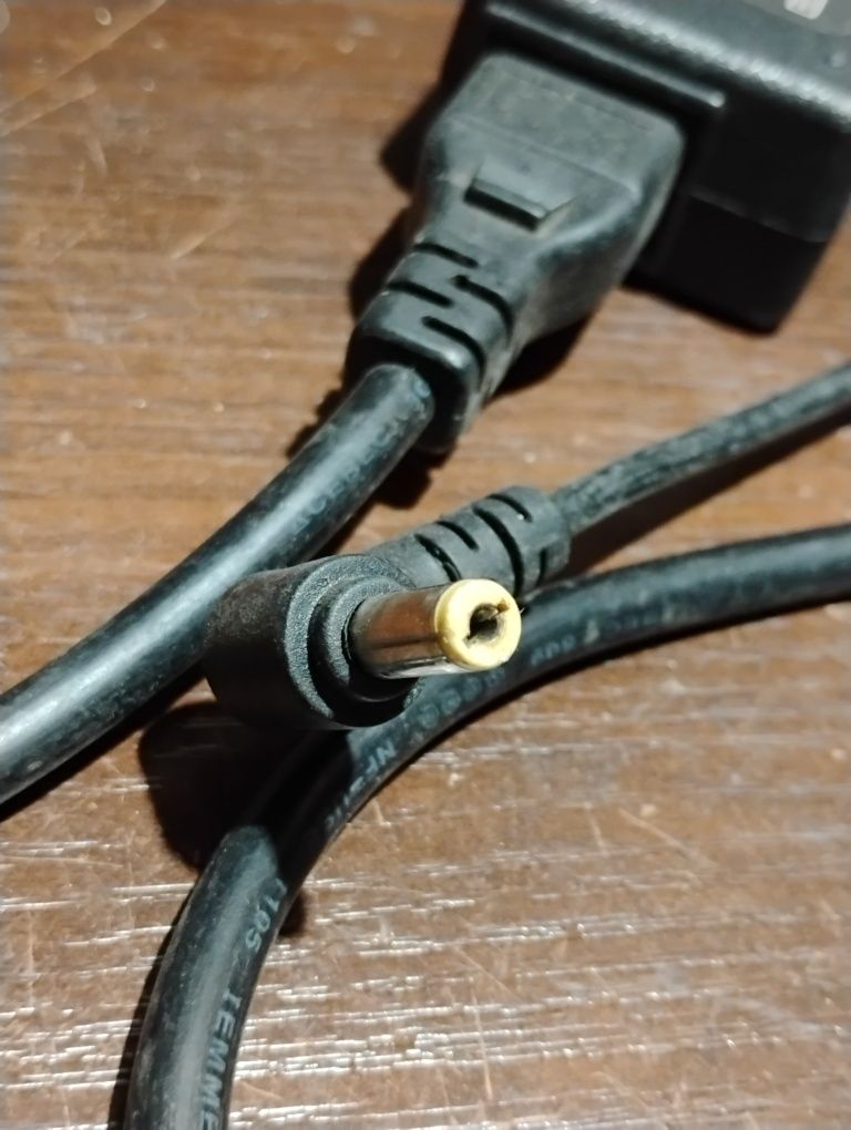 Zasilacz 19V 1,58A 30W PATONA PA-1700-02