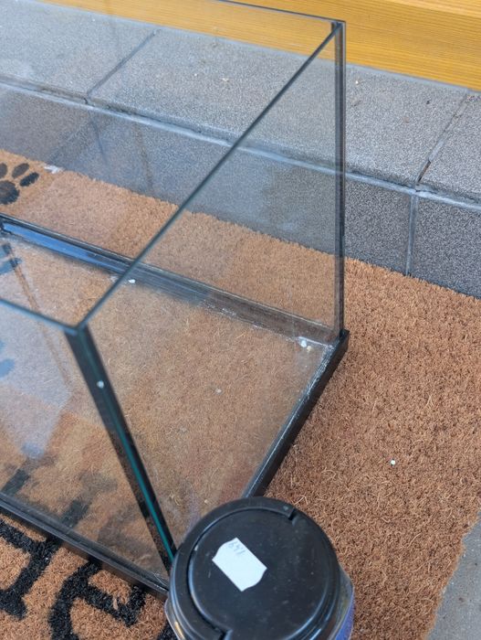 Akwarium dla rybek szczelnie