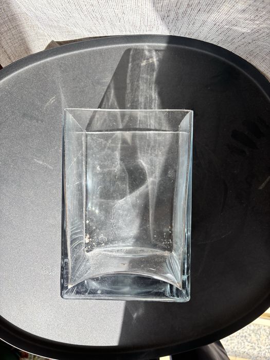 Vaso quadrangular em vidro