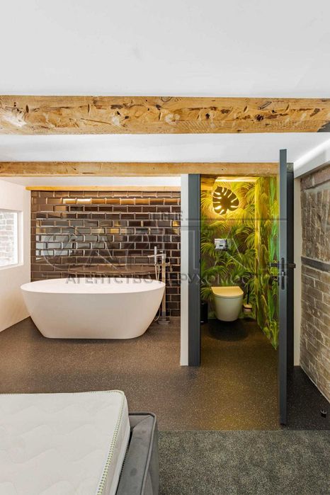 Оренда Квартири Сагайдачного Петра, Поділ