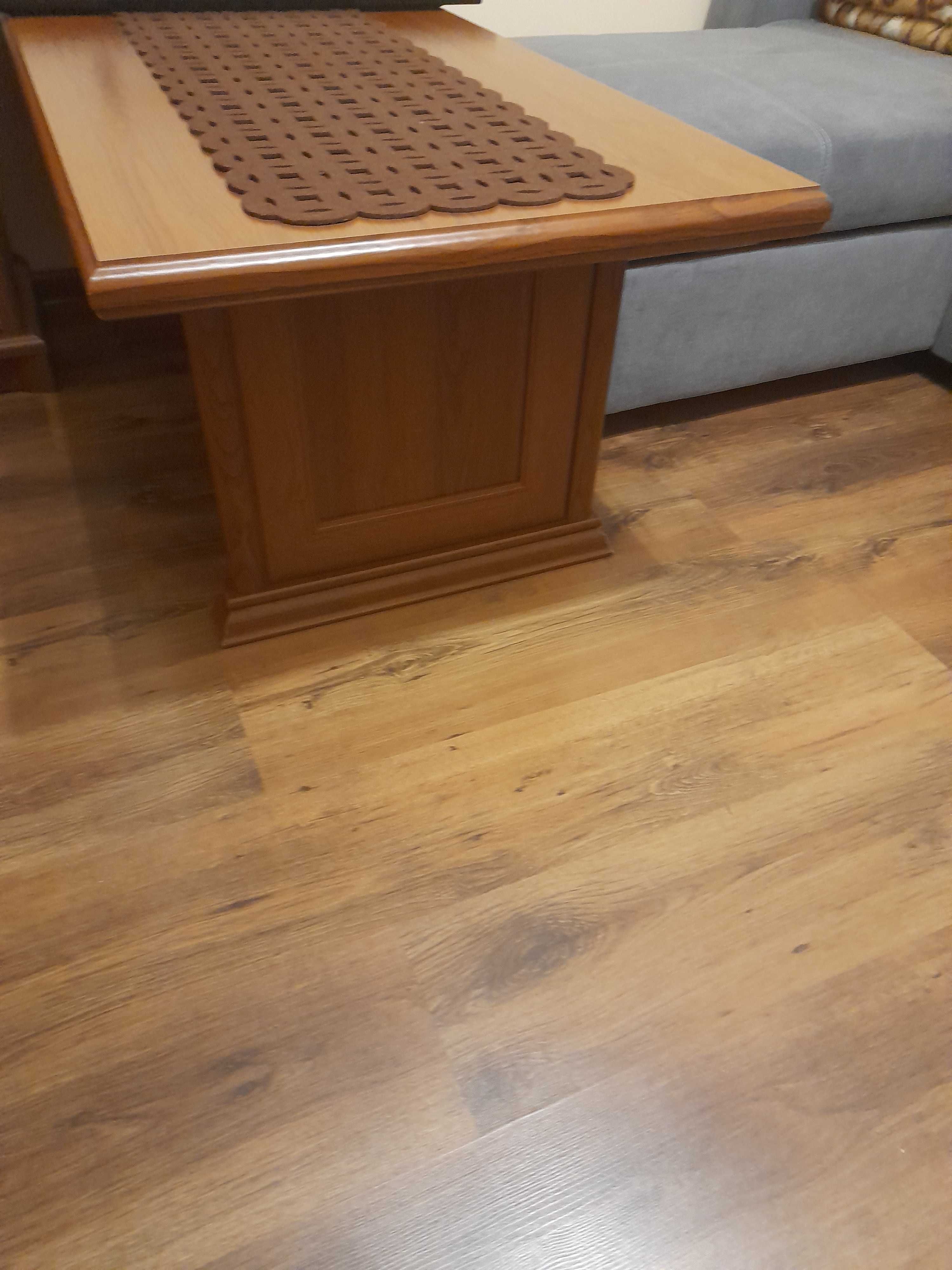 Ława Brw  z serii Kent