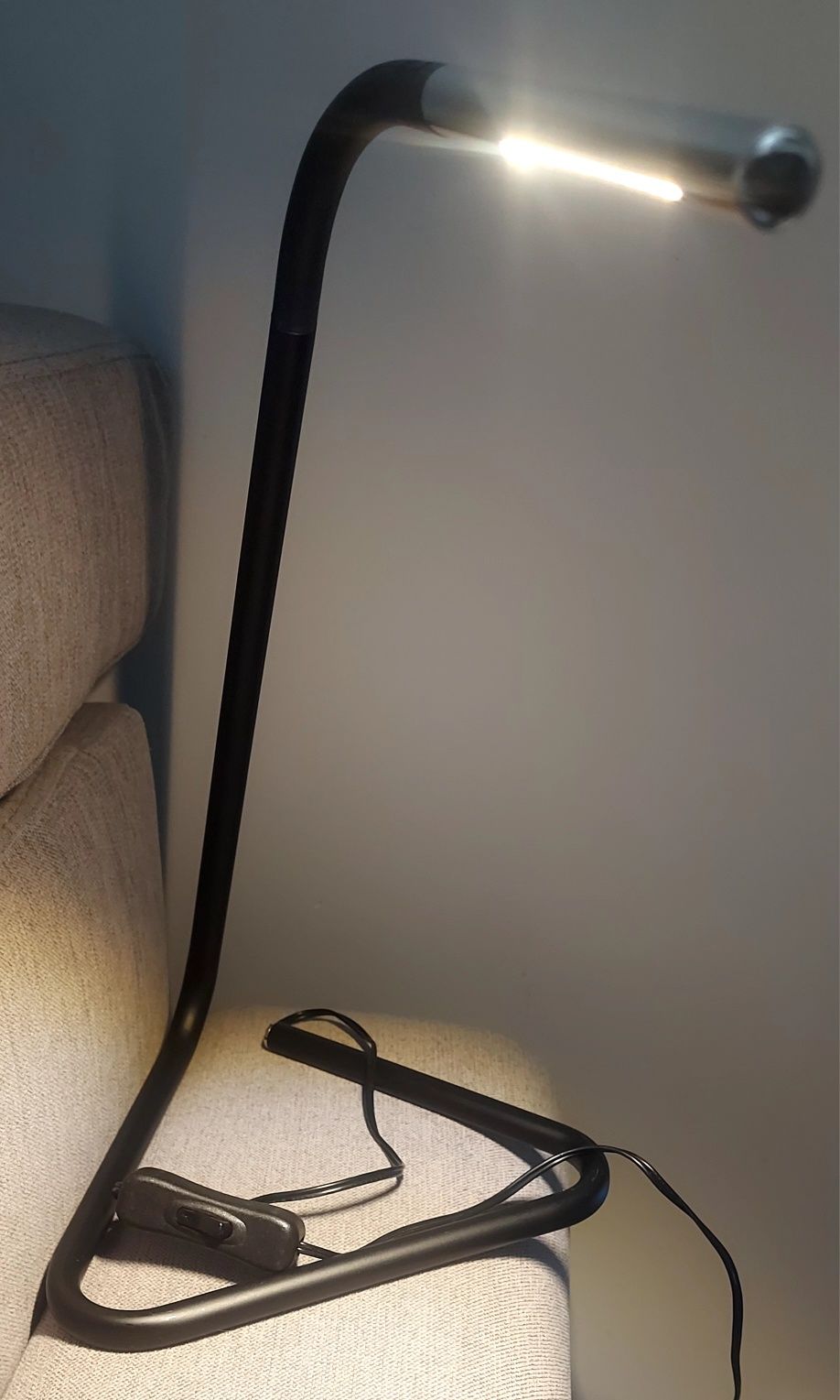 Lampa biurkowa LED IKEA HARTE