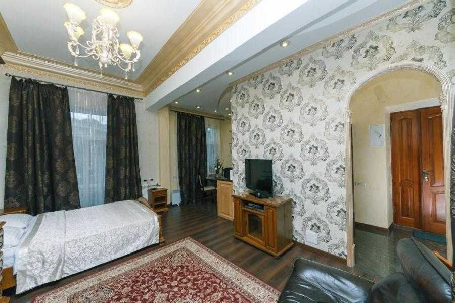 1к квартира, метро Майдан Незалежності, біля McDonalds