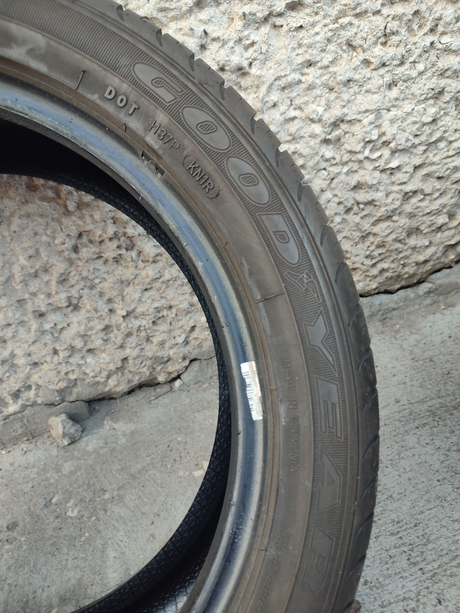 Pojedyncza opona Good Year Efficient Grip 205/50/17 89V