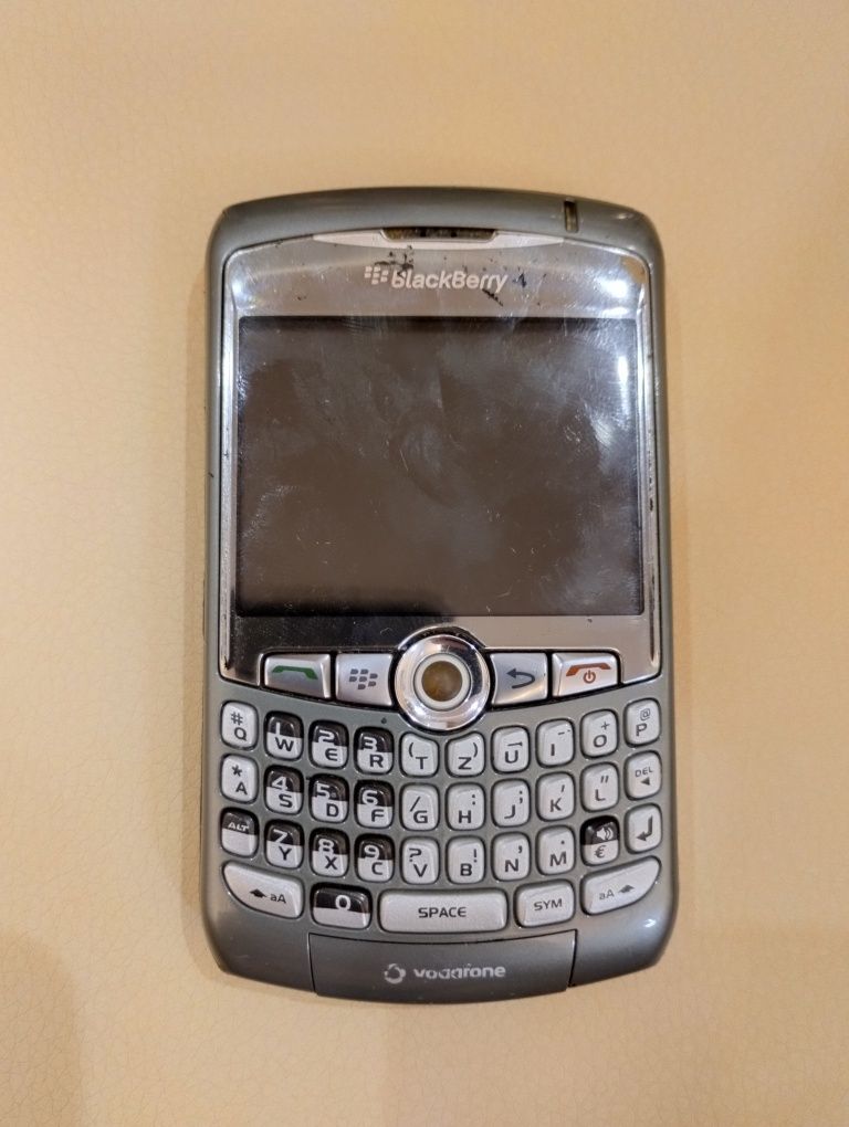Смартфон Blackberry 8310 та інші на запчастини чи під відновлення.