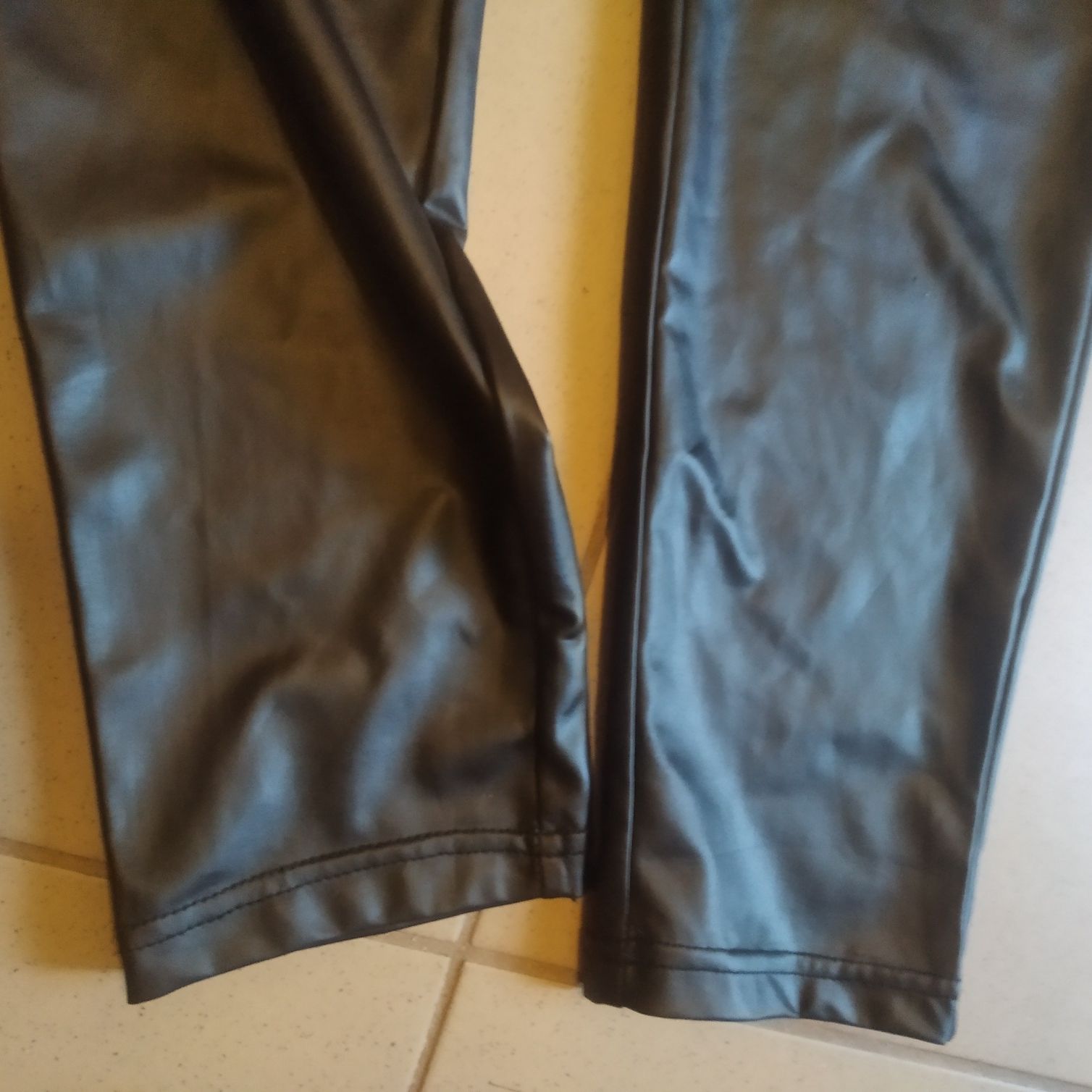 Spodnie skóropodobne nowe rozmiar XL/2XL  firmy  Primark