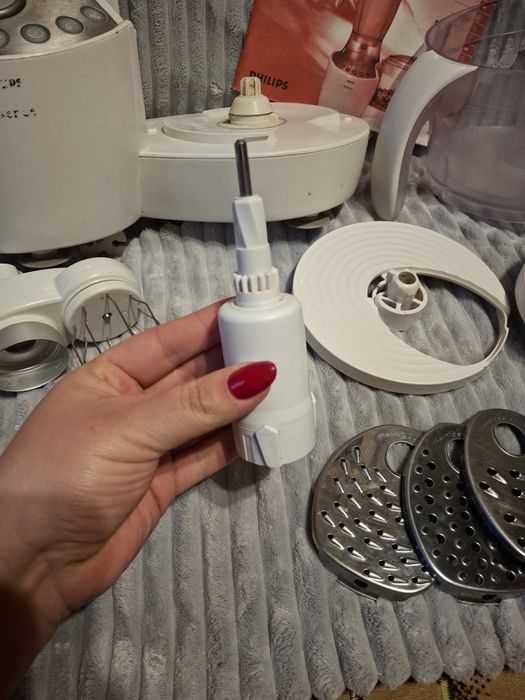 Кухонний комбайн філіпс hr7764