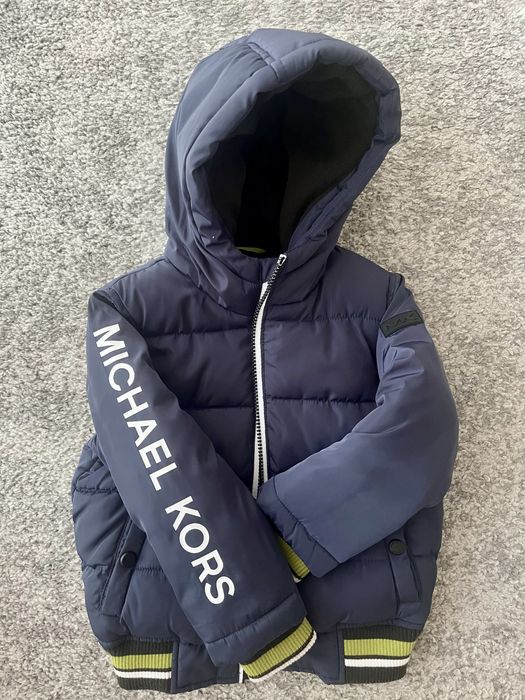 Blusao Micahel Kors 3 anos acolchoado