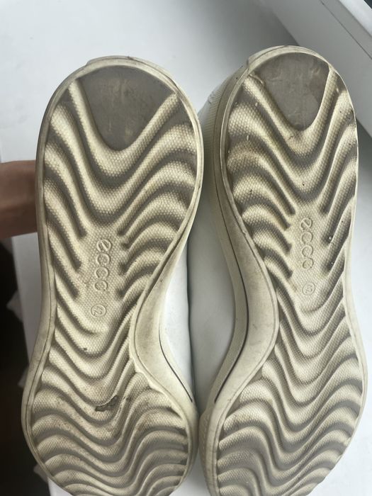 Ecco кросівки жіночі  42 кожа