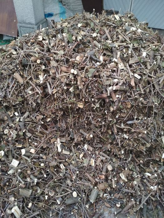 Продам мелко измелченные ветки фруктовых деревьев