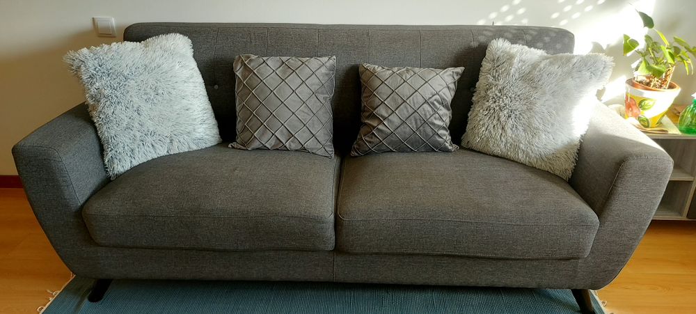 Sofá 2/3 lugares + móvel tv