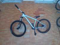 Bicicleta BTT sem corrente