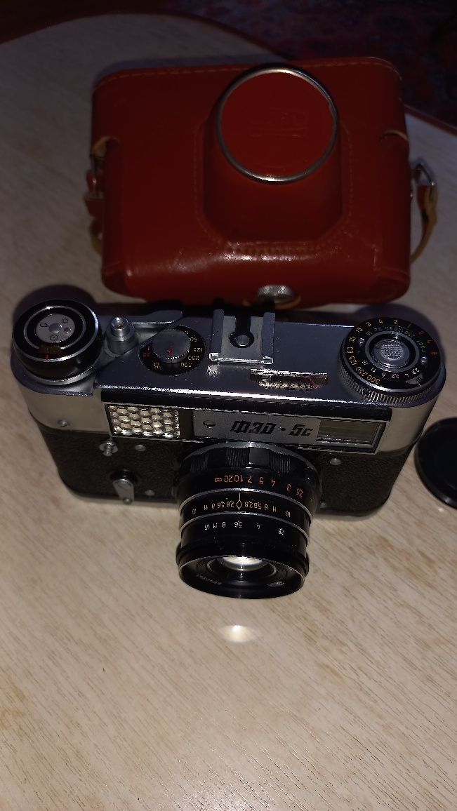 Продається фотоапарат плівкових ФЕД5С бу вгарному стані