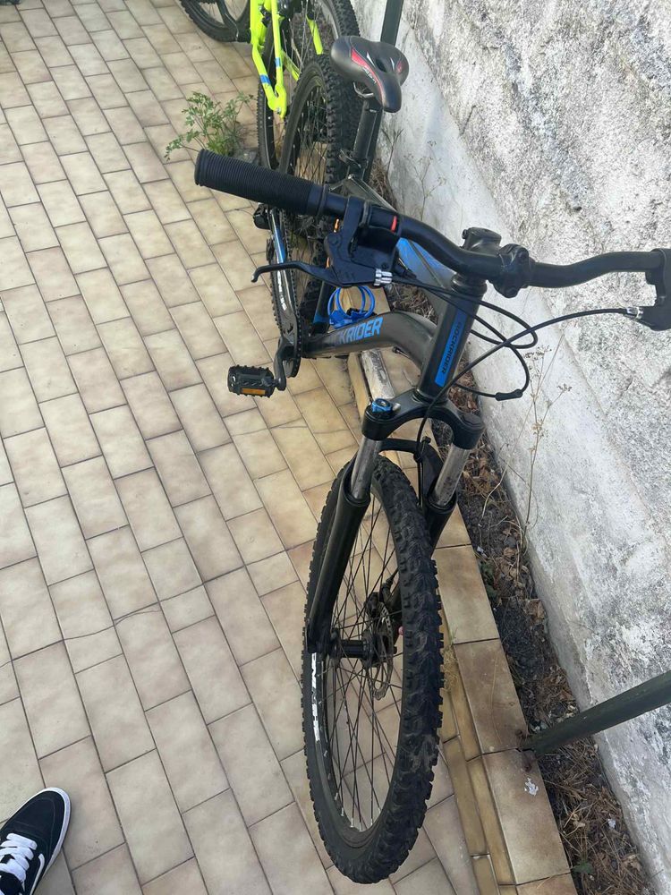 Bicicletas em bom eatado pouco usadas