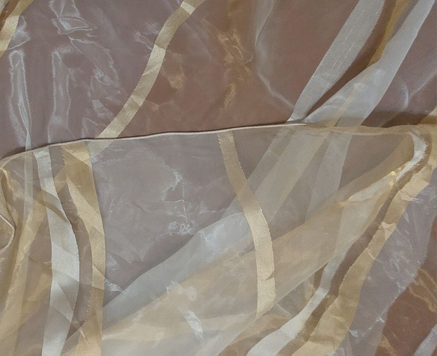 Відріз  тюлі на вікно.