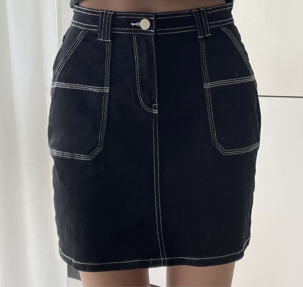 Czarna jeansowa prosta spódnica z białą nitką Lindex kids