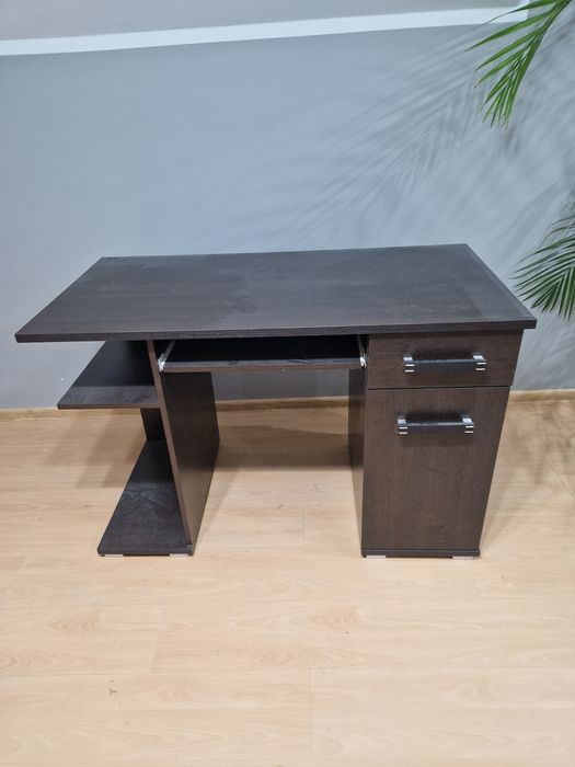 Zestaw mebli meblościanka + biurko + stolik