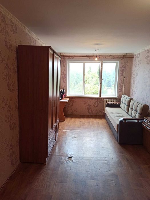 Продається 1-но кімнатна кільце Соборності, пл.Домнобудівників