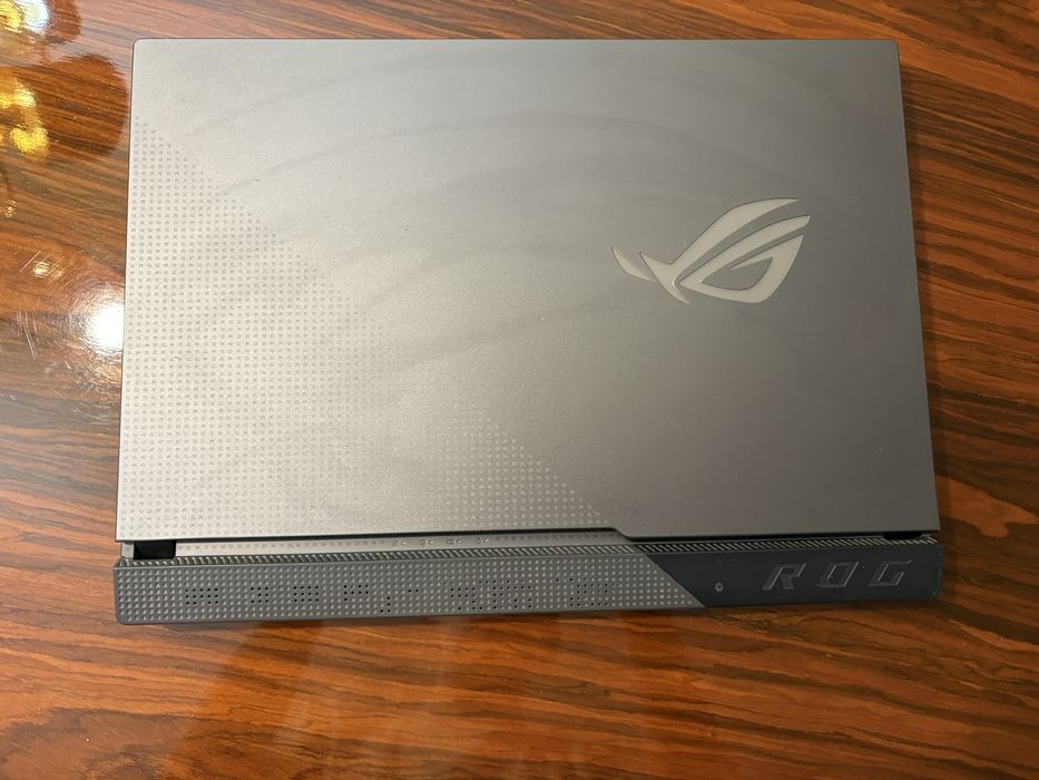 Portátil Gaming Asus - AMD RYZEN 7 4000 SERIES / RTX 3050 / 8gb ram