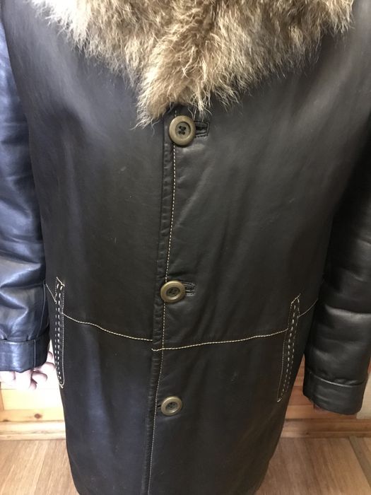Мужскую из натуральной кожи на цигейке куртку-френч