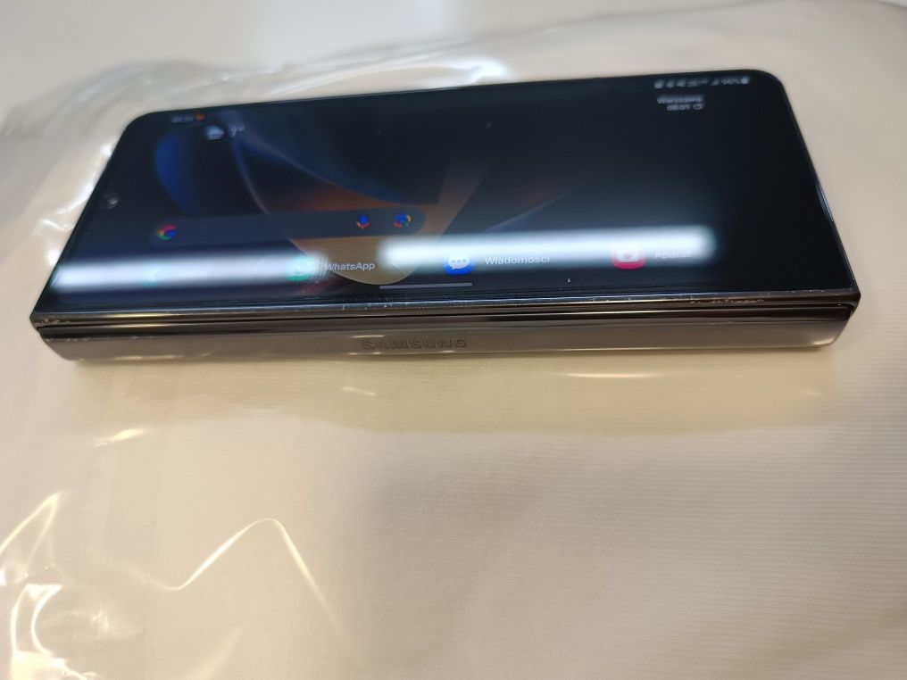 Samsung Galaxy Z Fold 4