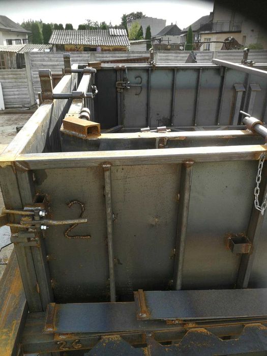 Formy do produkcji szamb, kanałów samochodowych itp.