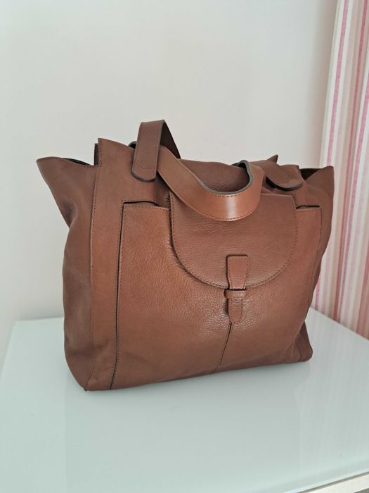 Mala da Massimo Dutti em pele.