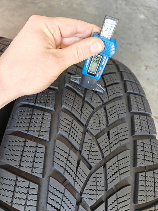 GoodYear Ultragrip Ice R17 265 65 зимові шини добрий стан