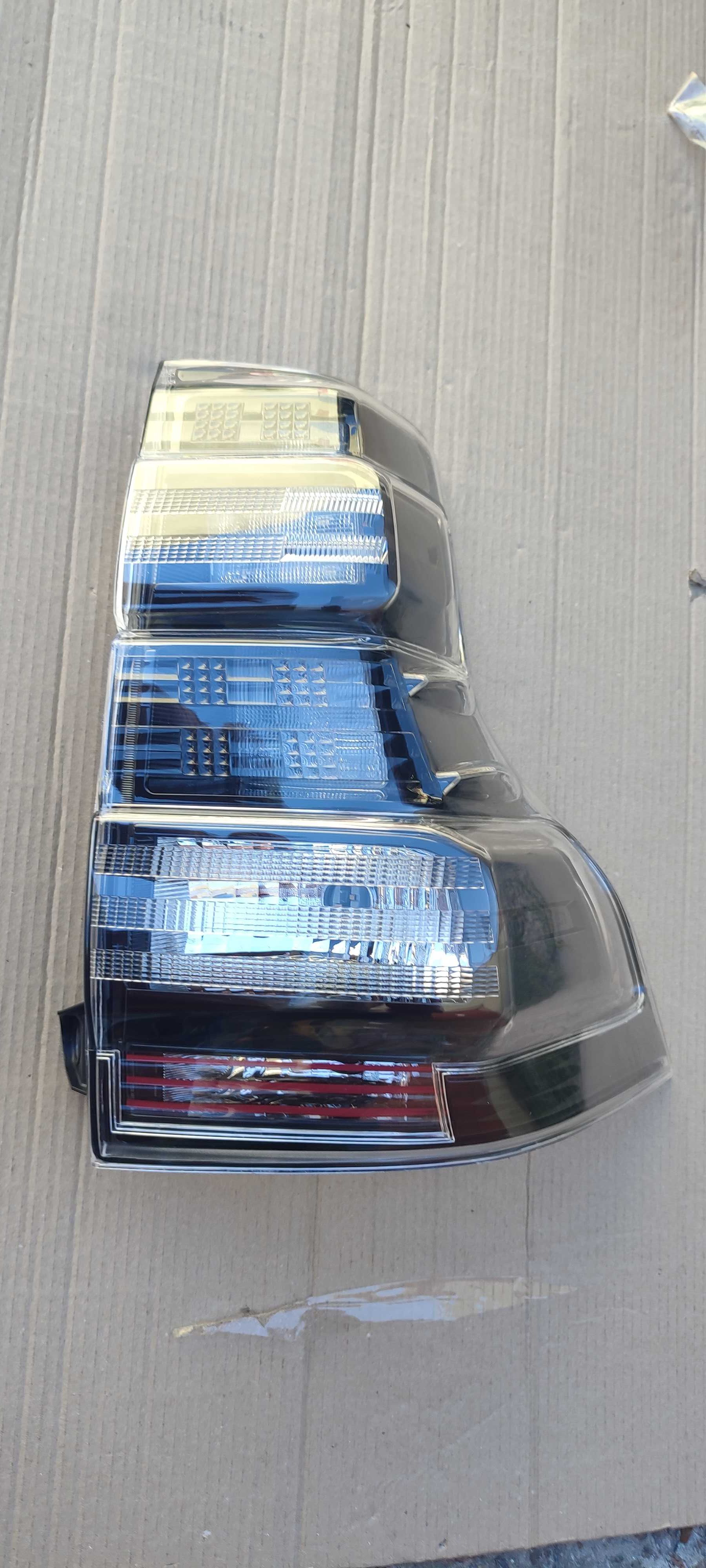 Задние фонари диодные черные Toyota Land Cruiser Prado 150 (09-17)