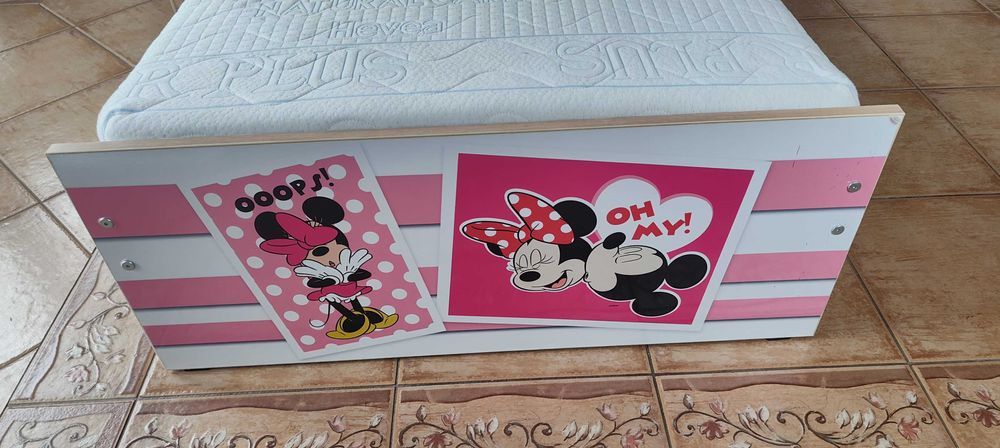 Łóżko stelażowe dziecięce z materacem hevea