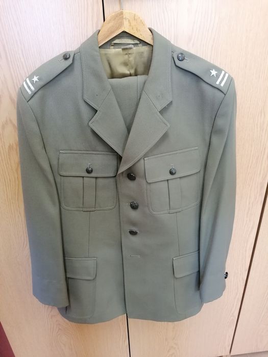 Mundur wyjściowy wojsk lądowych 108/175/92.