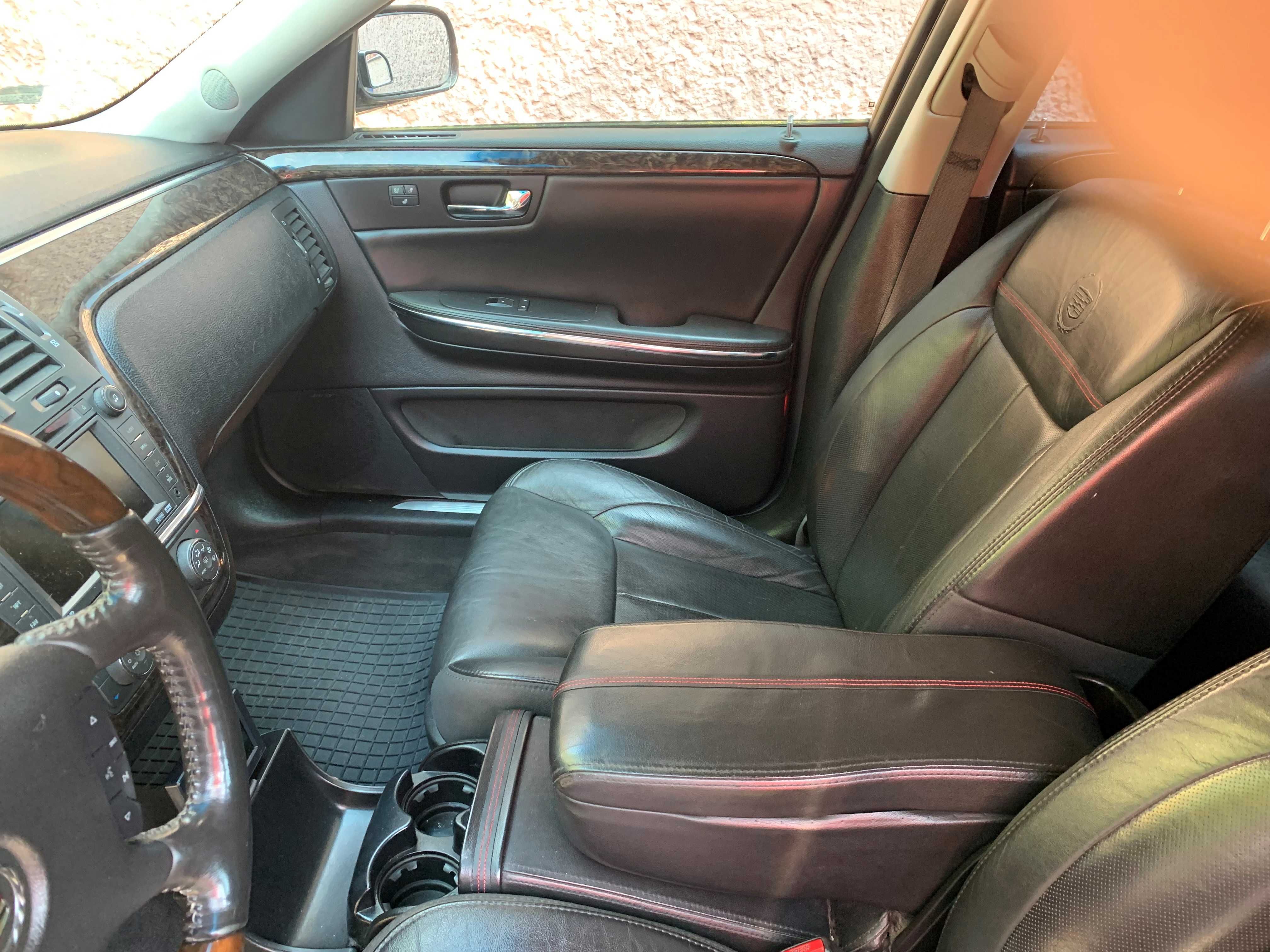 cadillac dts 101000 km. stan bardzo dobry,