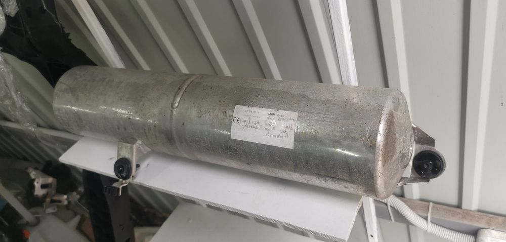 97035815504 panamera бачек воздуха пневмы