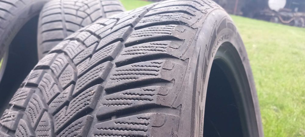 Opony zimowe Goodyear 225/50 R 17  7 mm