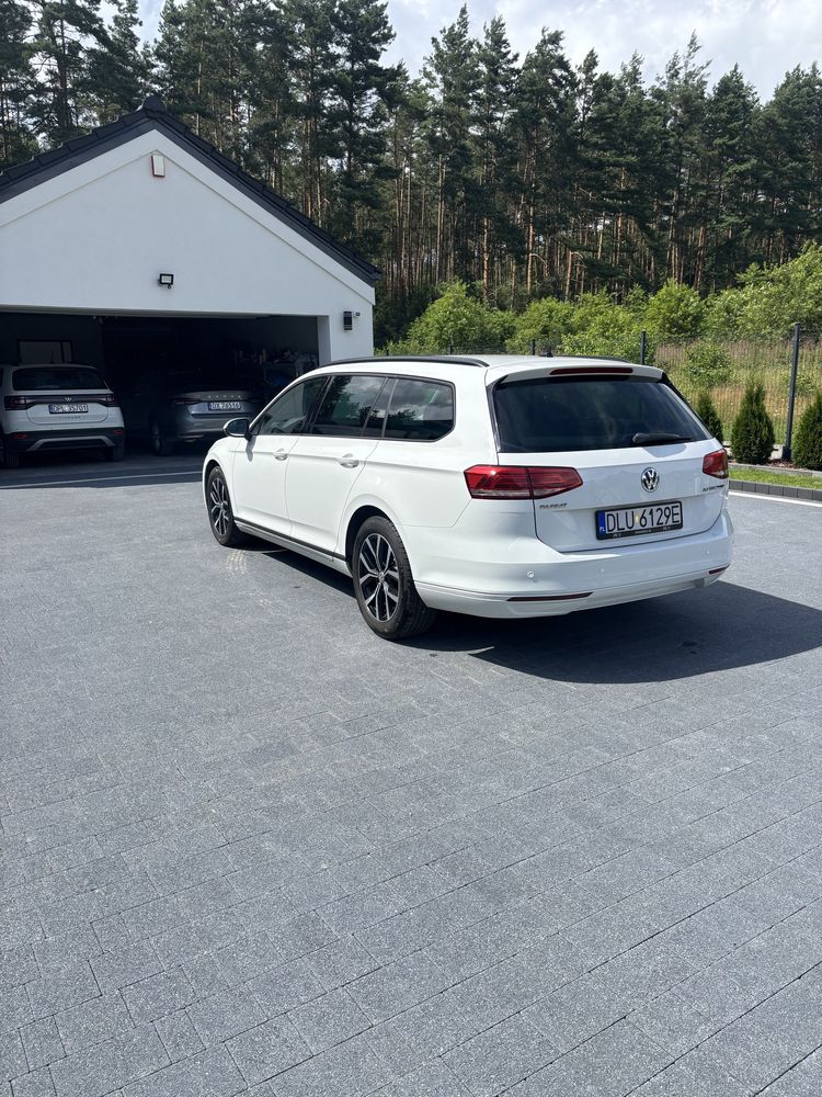 VW Passat B8 Zadbany