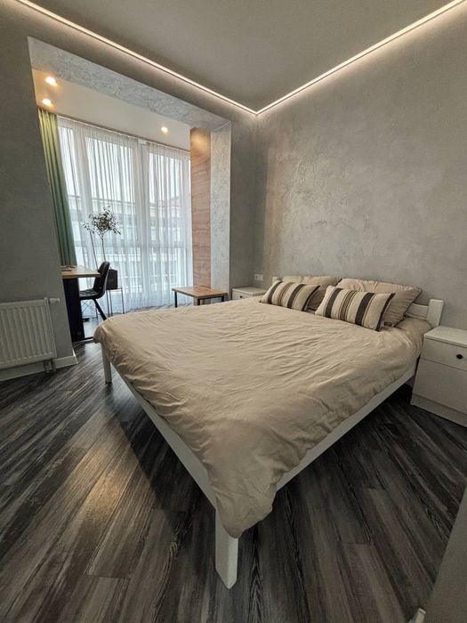 2-кімнатна з кухнею-вітальнею! Гарний ремонт!