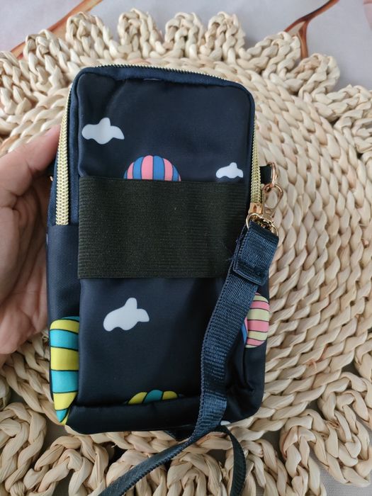 Mini torebka 3w1 etui na telefon i portfel – praktyczna i urocza