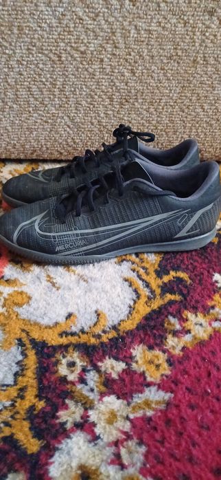 Продам Футзалки Nike Mercurial