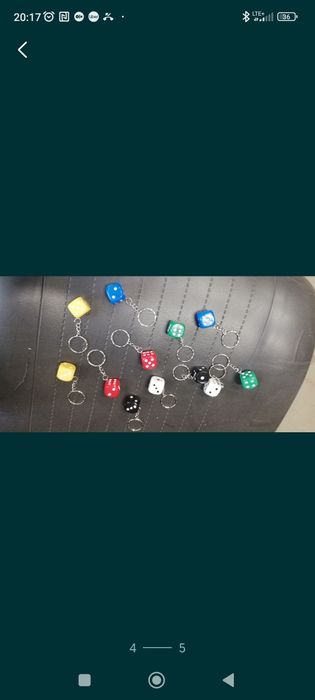 Fiat 126p brelok do kluczy kostką na szczęście