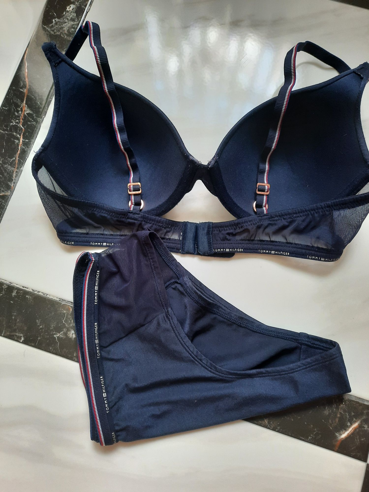 Комплект нижньої білизни Tommy Hilfiger.