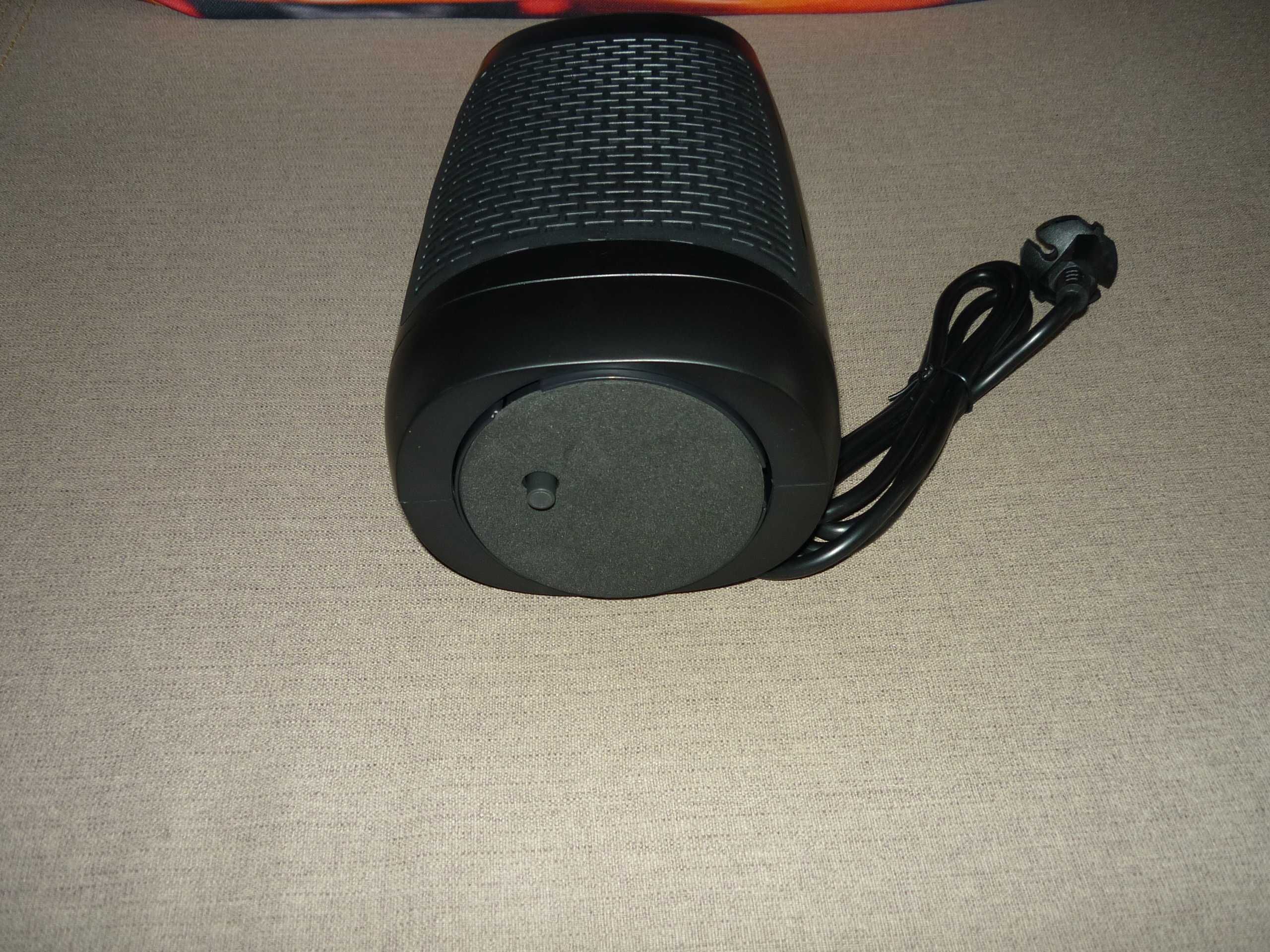 Grzejnik elektryczny mini termowentylator biurkowy Farelka