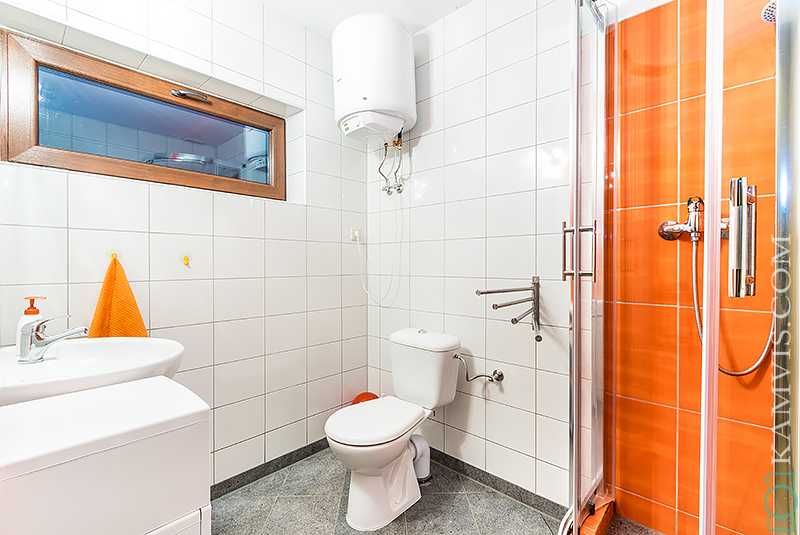 Pełne relaksu wakacje w Bieszczadach Solina, woda, las, rodzina z psem
