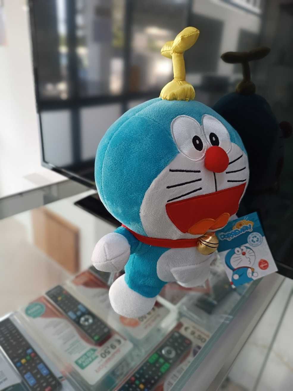 Novidade:Peluche Doraemon Gorrocóptero 28cm
