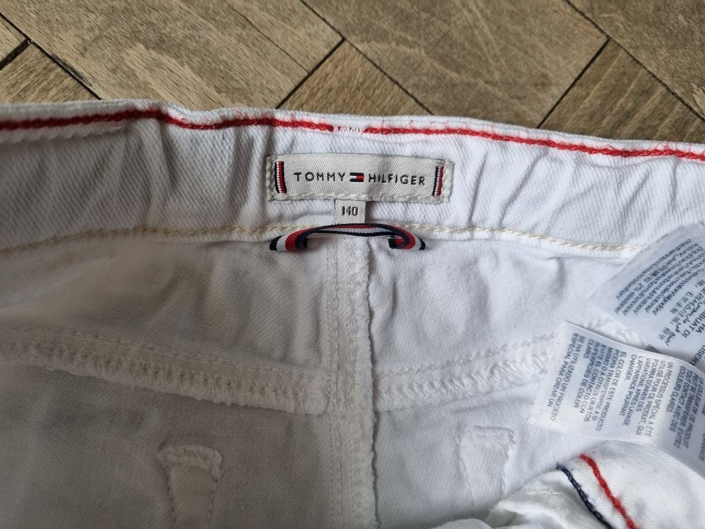 Tommy Hilfiger- szorty dziecięce. Rozmiar 140. CZYTAJ OPIS