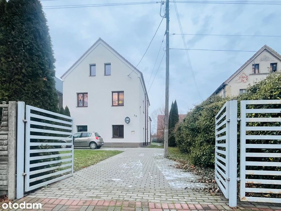 Na sprzedaż samowystarczalny energetycznie dom po termomodernizacji.