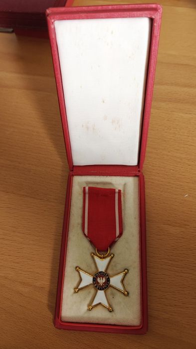 Krzyż kawalerski Order odrodzenia Polski Polonia Restituta Restitva