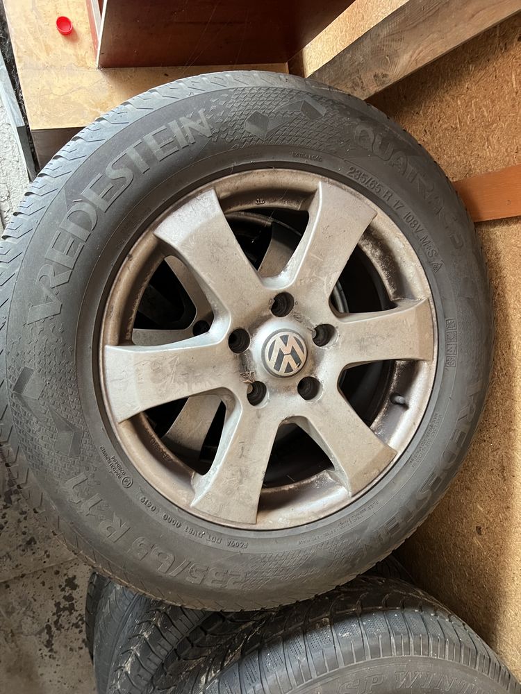 Комплект touareg 235/65 R17 зима 5/130