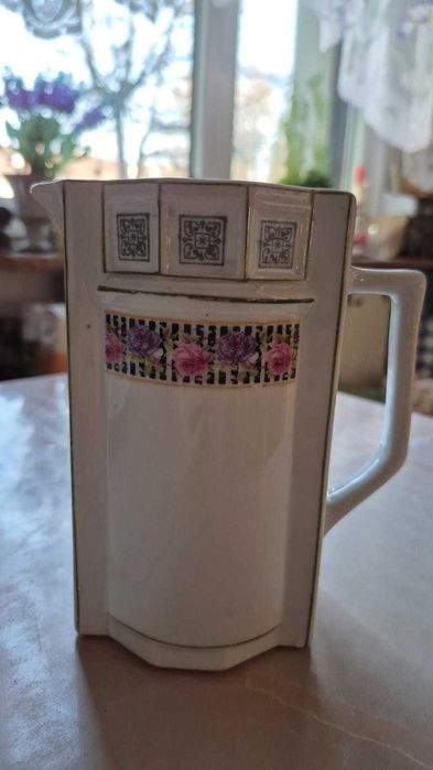 Przedwojenny mlecznik lata 30te porcelana