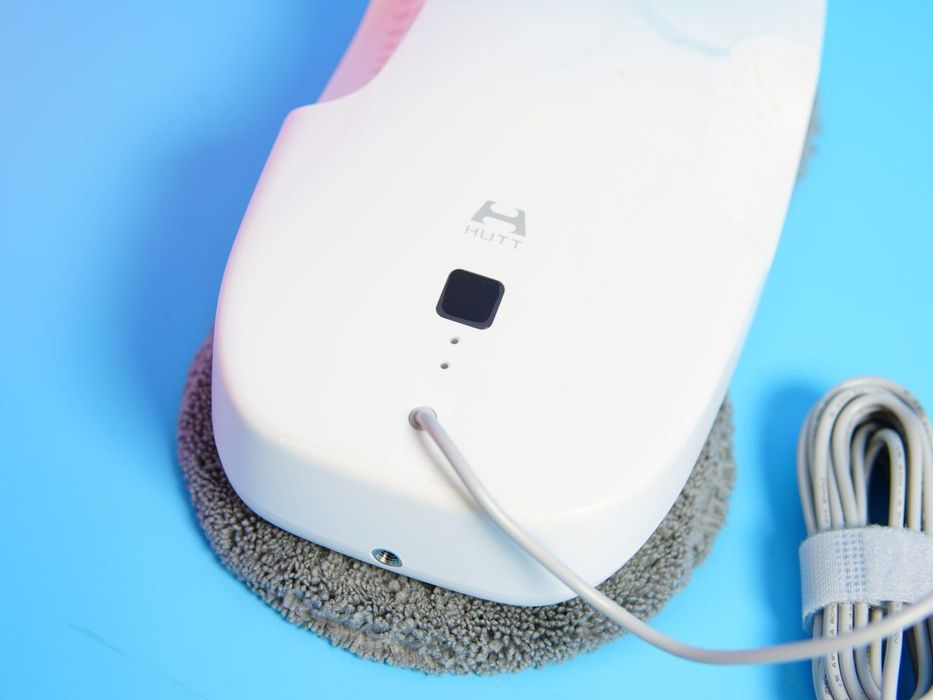 Xiaomi HUTT DDC56 — современный робот-пылесос для стеклянных поверхнос